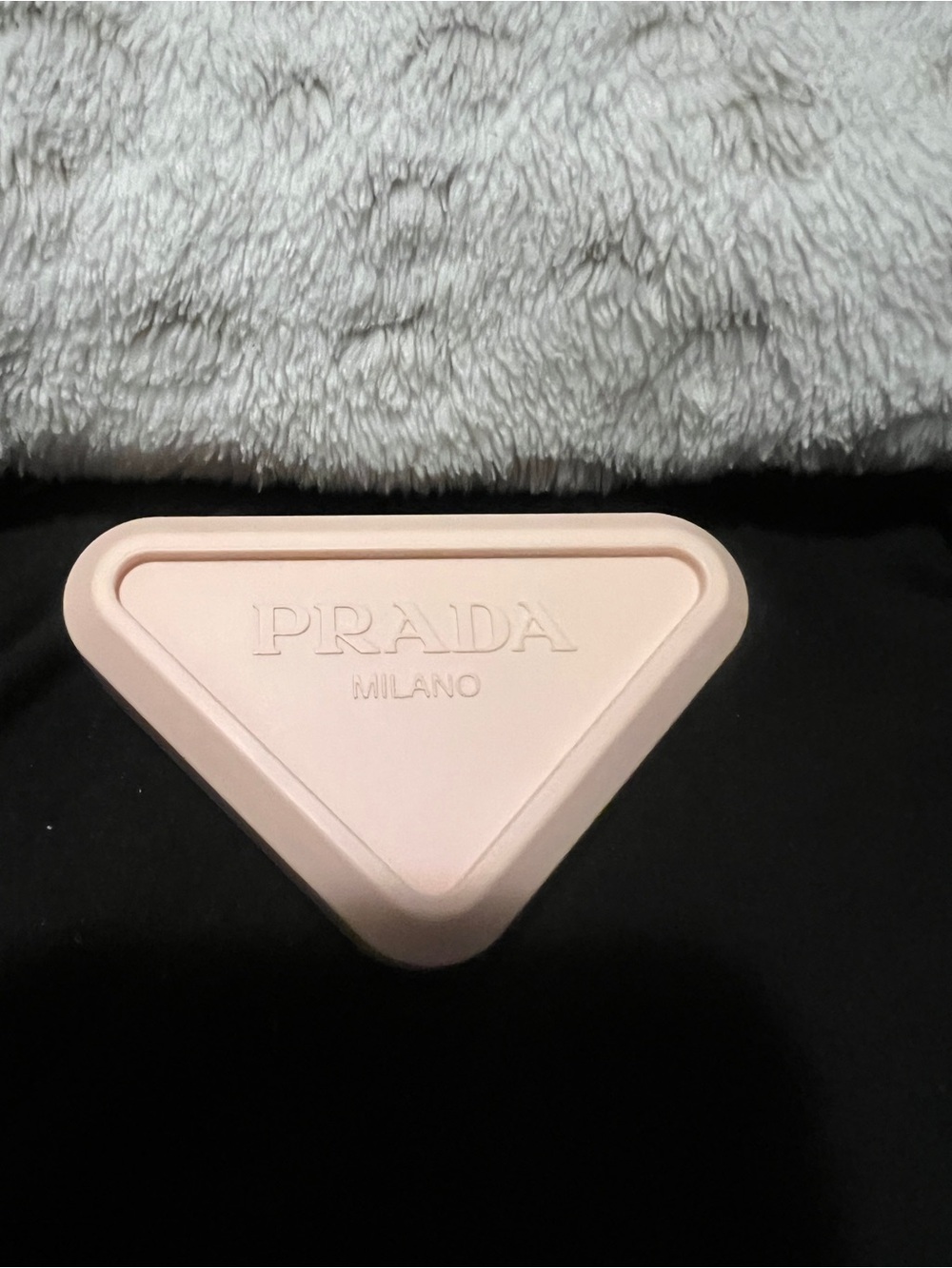 Prada Touch Cream to Powder Soft Blur Longwear Blush - Picture 4 of 5